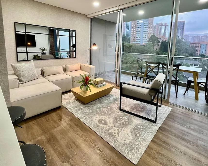 Great View Apartment In El Poblado Medellín